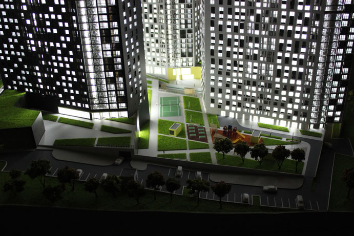 Lighting of 3 buildings on the model of a residential complex in Tula