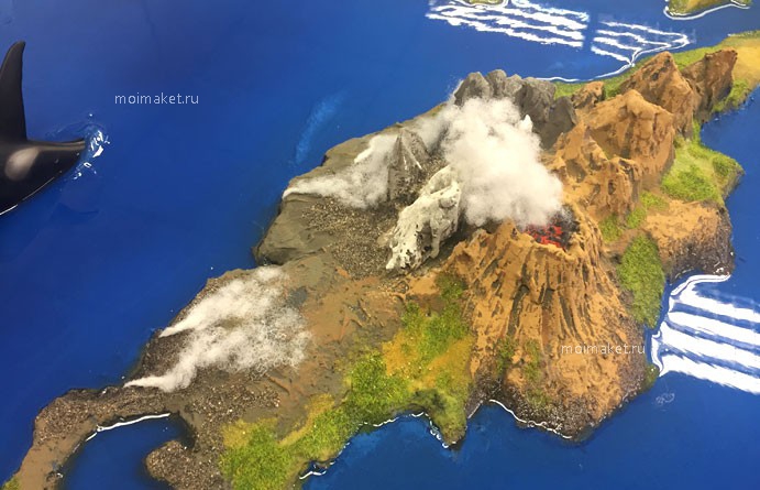 дымящийся вулкан