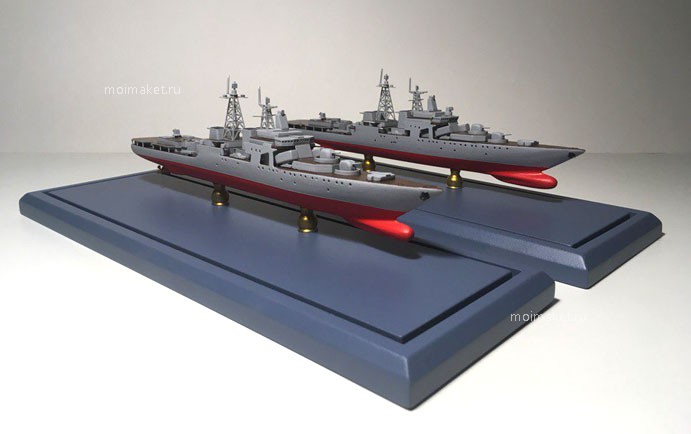 Models of ships 
