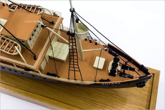 Snout of vessel model